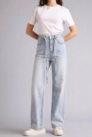 Street jeans with a thin denim belt