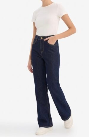 Straight navy-blue Lycra jeans